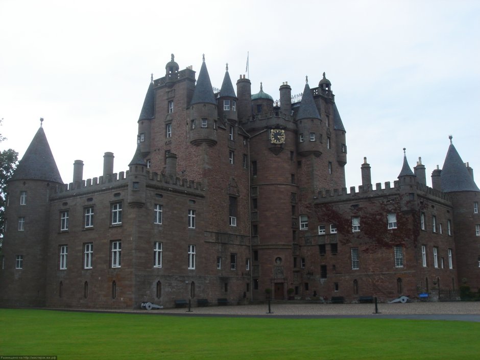 Замок Файви в Шотландии