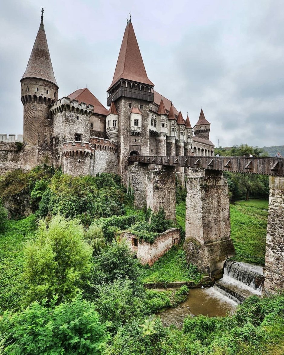 Замок Корвинов Хунедоара Румыния