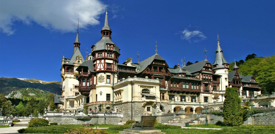 Замок Пелеш Румыния зима