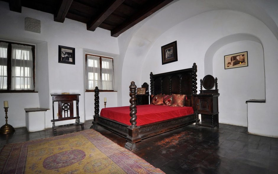 Спальня королевы Анны Warwick Castle