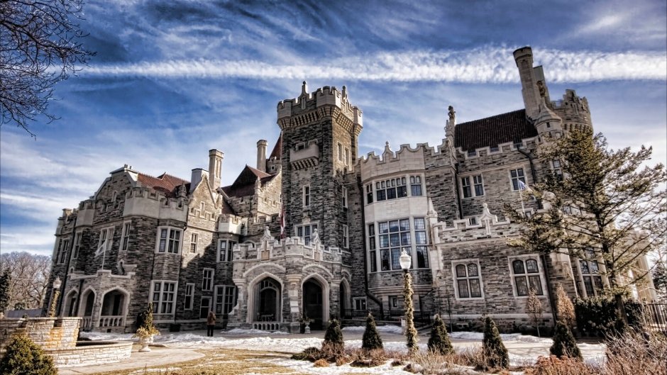 Знаменитый замок casa Loma