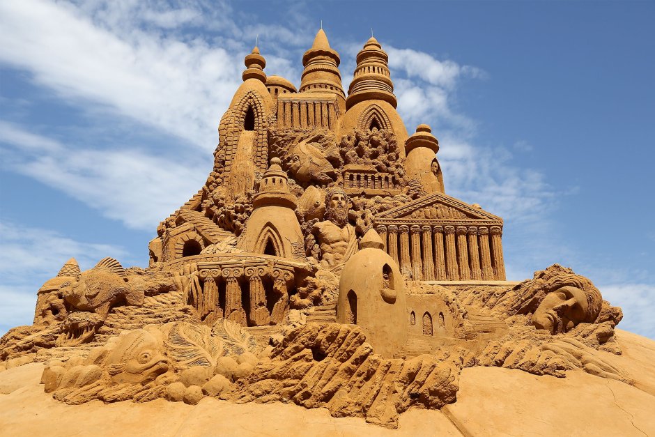 В Питере замок из песка