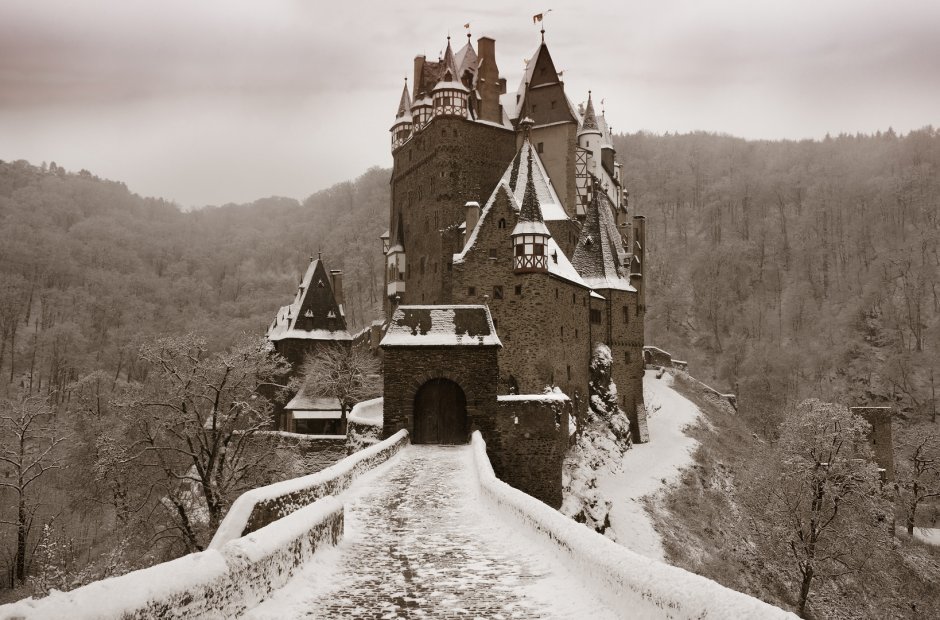 Достопримечательности Германии замок Эльц