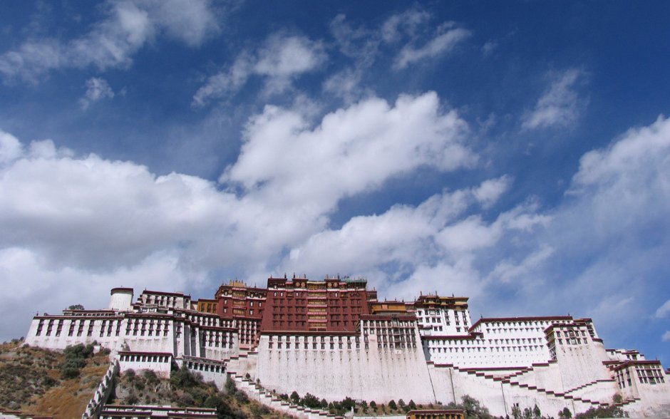 Дворец Потала - резиденция Далай-ламы