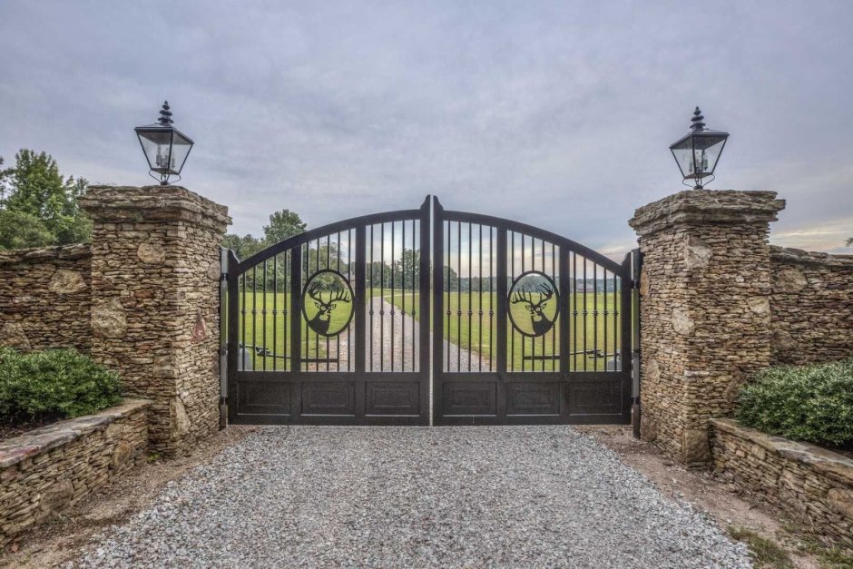 Ворота с фермой для частного дома