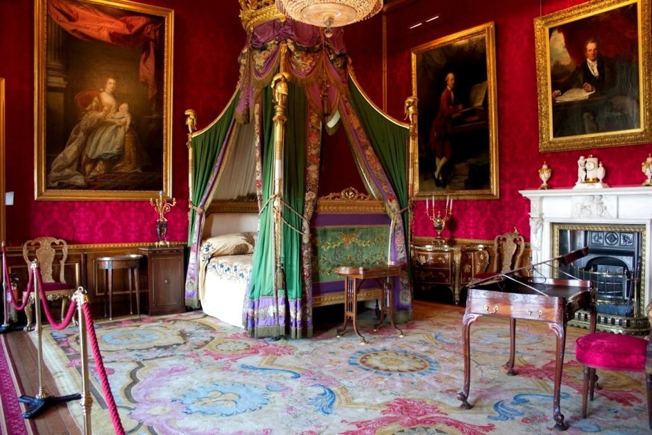 Виндзорский замок внутри спальня королевы