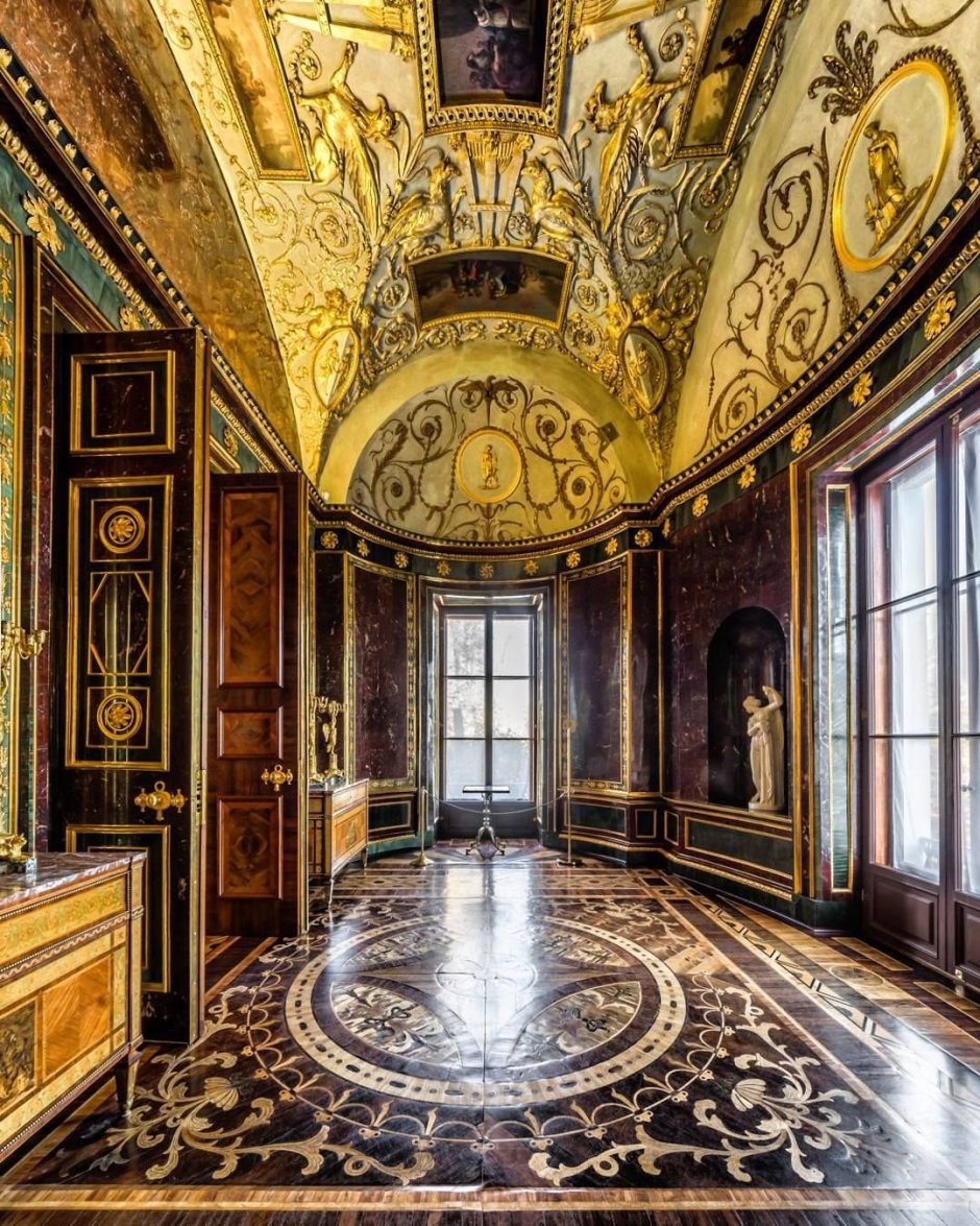 Богатая комната дворца