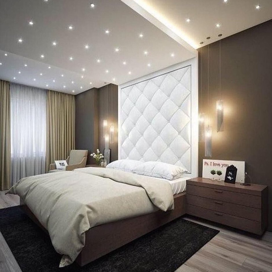 Потолок в спальне в современном стиле