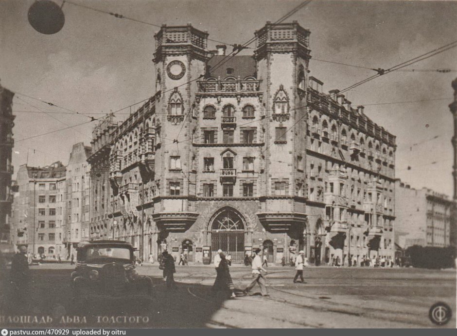 Екатерининский дворец в Санкт-Петербурге во время войны