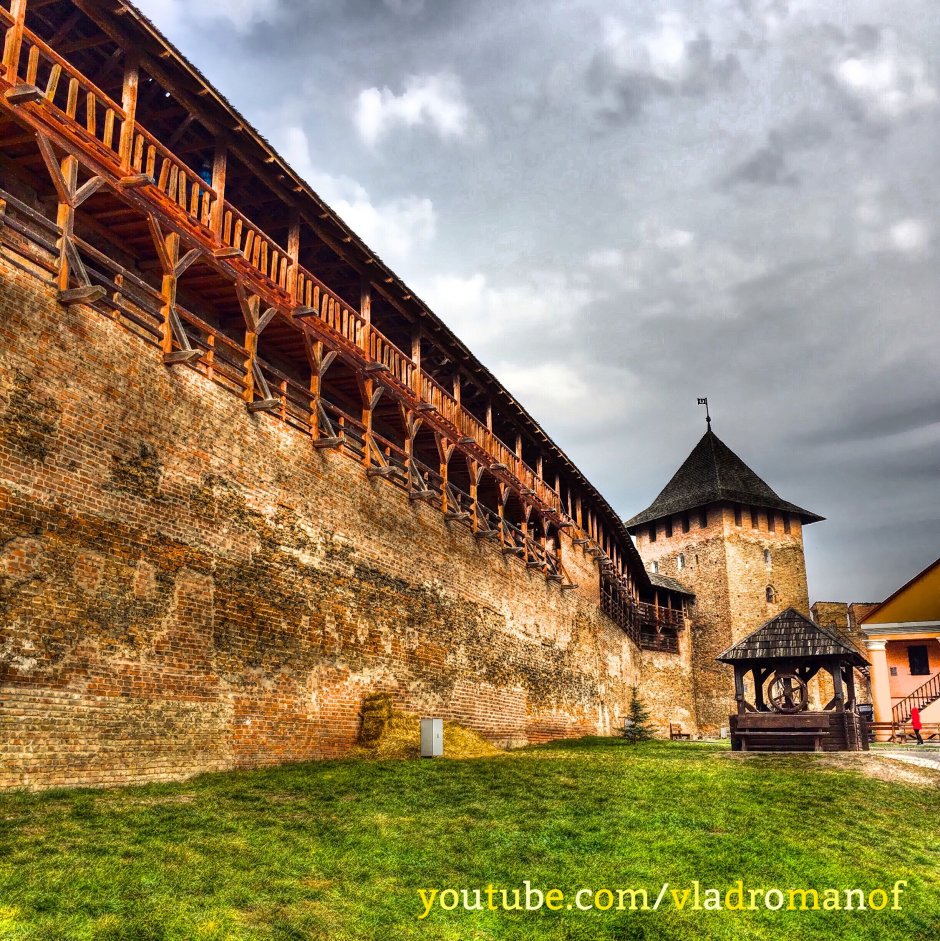 Средневековый замок Любарта в Луцке