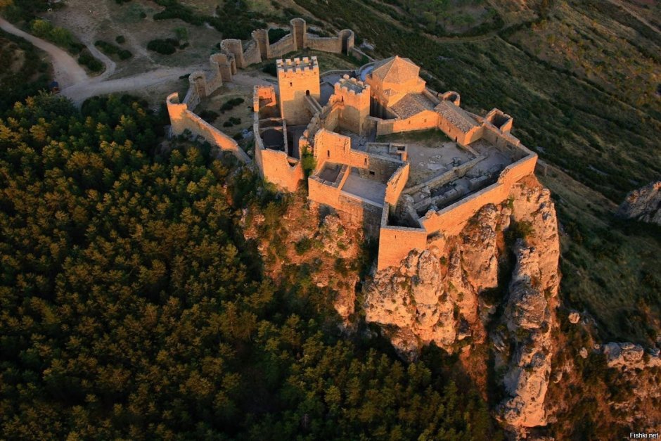 Замок Лоарре (Castillo de Loarre), Испания