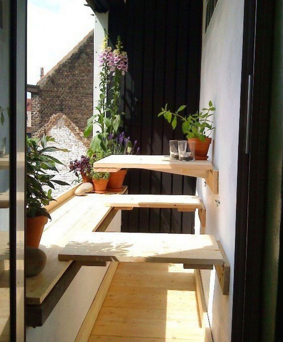 Навесной столик на балкон