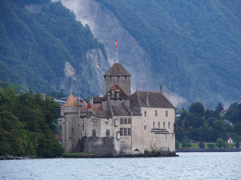 Шильонский замок Швейцария узник Байрон