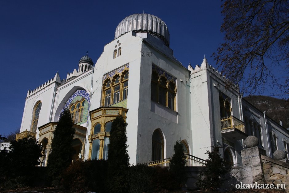Дворец Эмира Бухарского Железноводск витраж здания