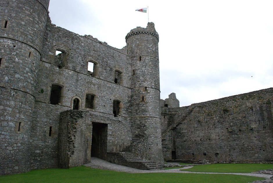 Harlech Castle Корвет