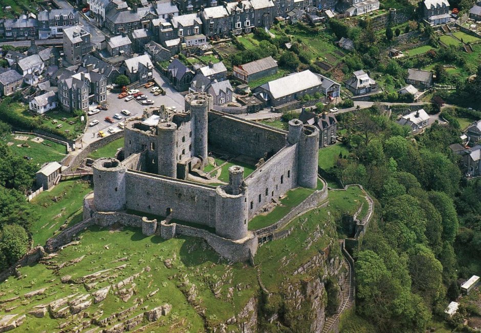 Harlech Castle гора на карте Уэльса