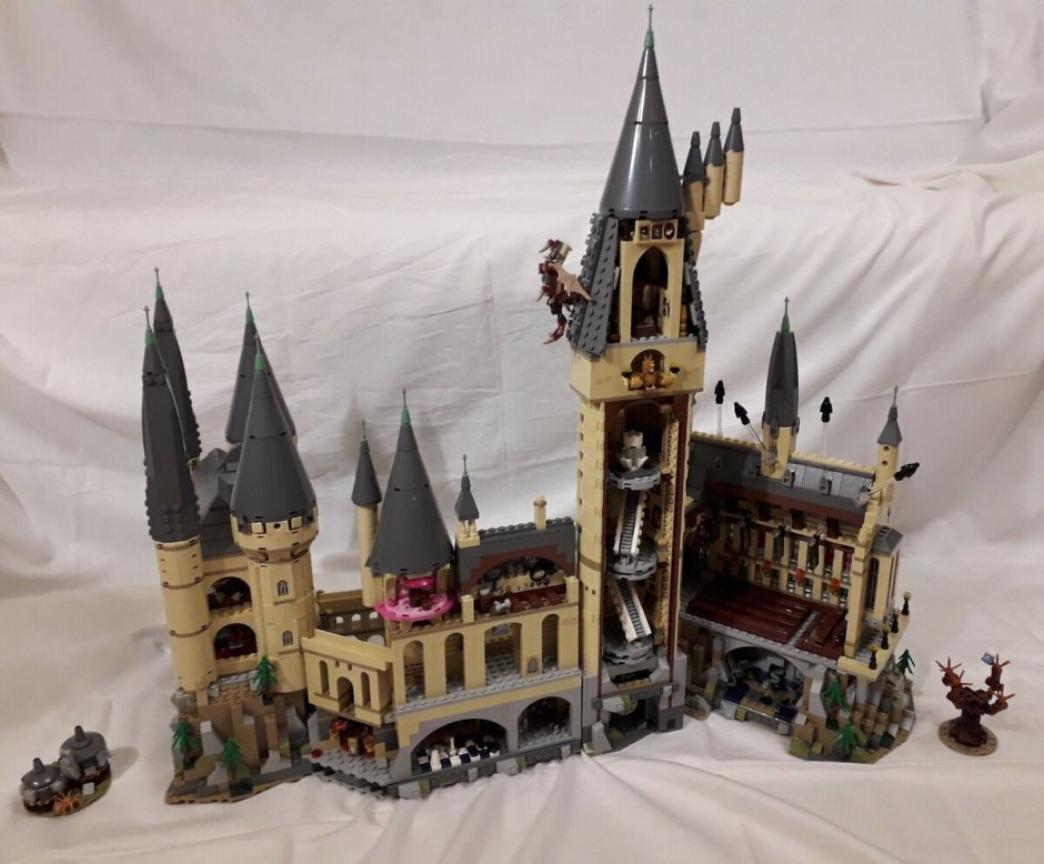 LEGO Hogwarts Castle moc