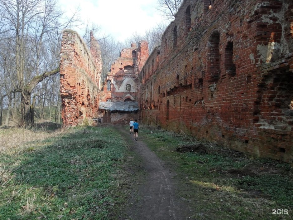 Замок Бодиам изнутри