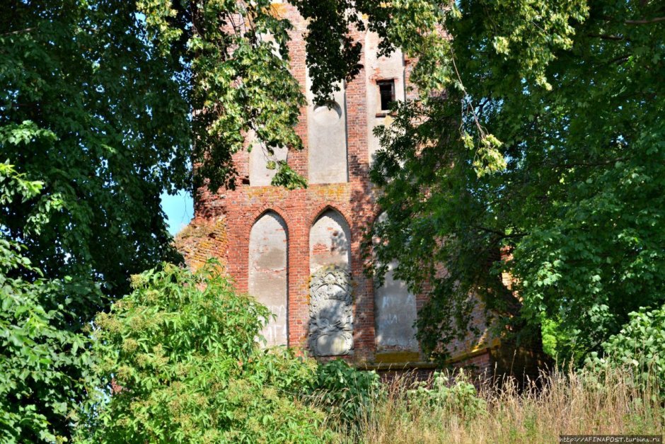 Замок Бранденбург Ушаково реставрация