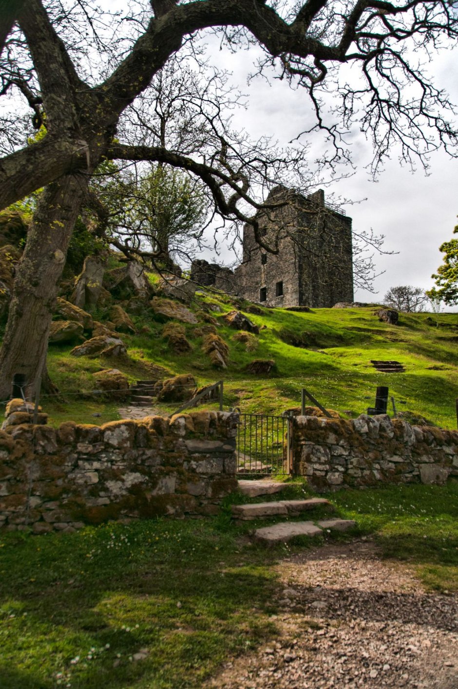 Замок Хантингтауэр Шотландия