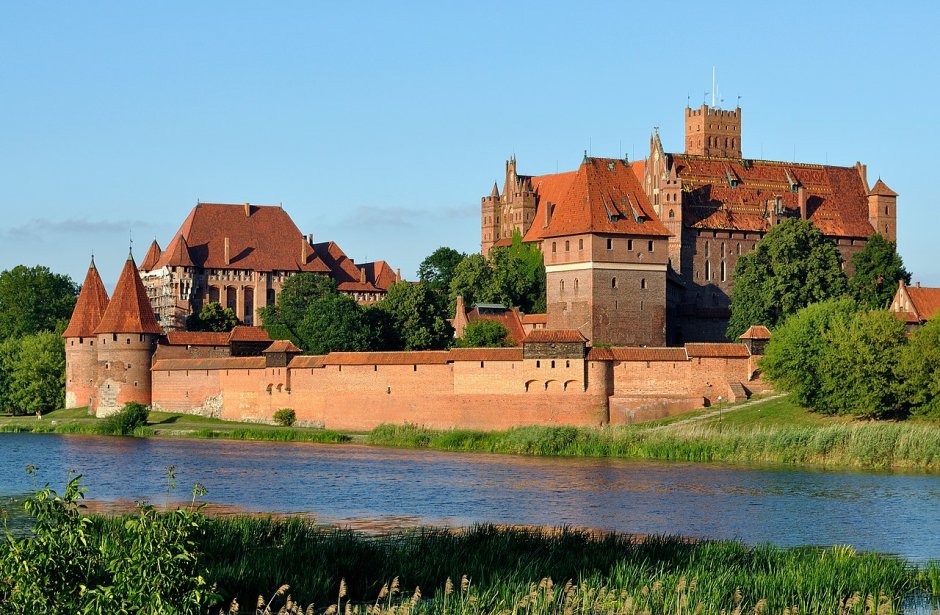 Достопримечательности Польши замок Мариенбург