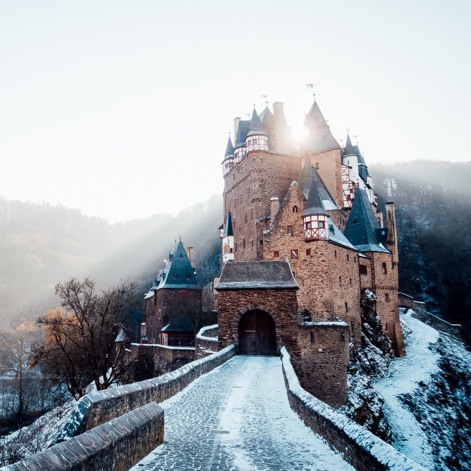 Замок Бург Эльц зимой