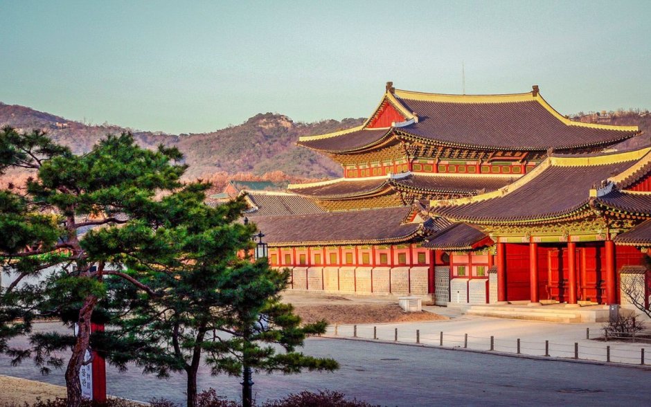 Корейский дворец Кенбоккун