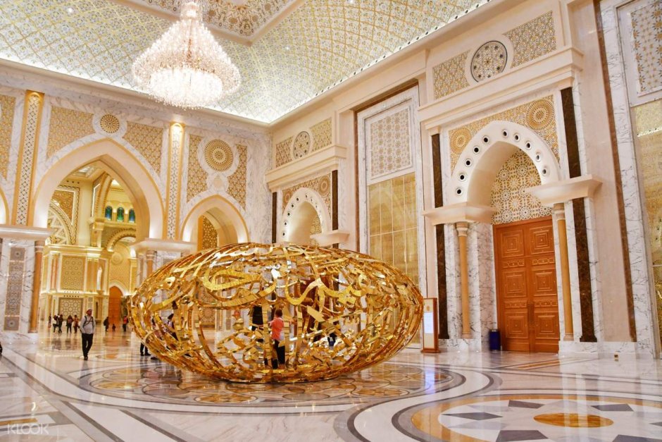 Дворец шейха в Абу-Даби внутри