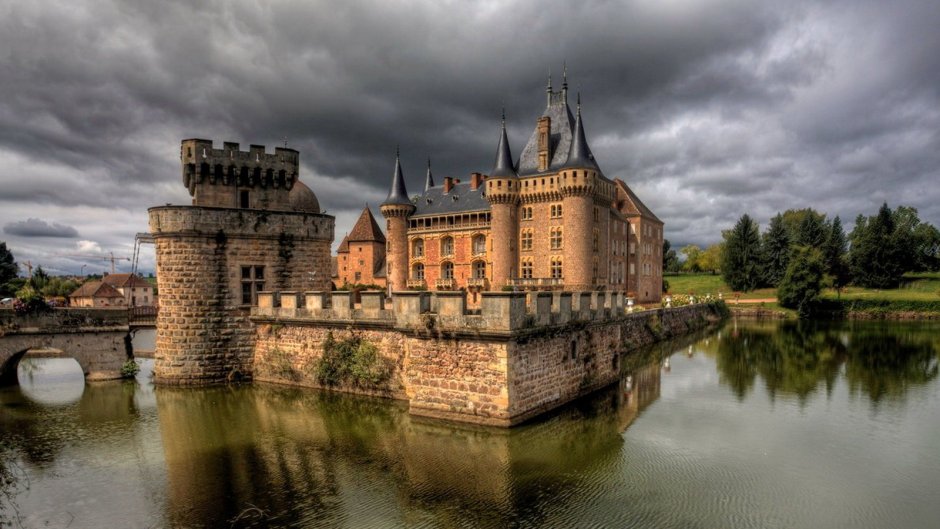 Замок Тальси Франция