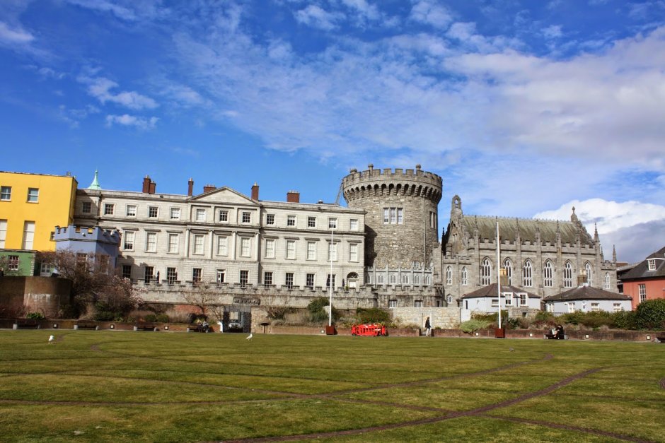 Дублинский замок ров