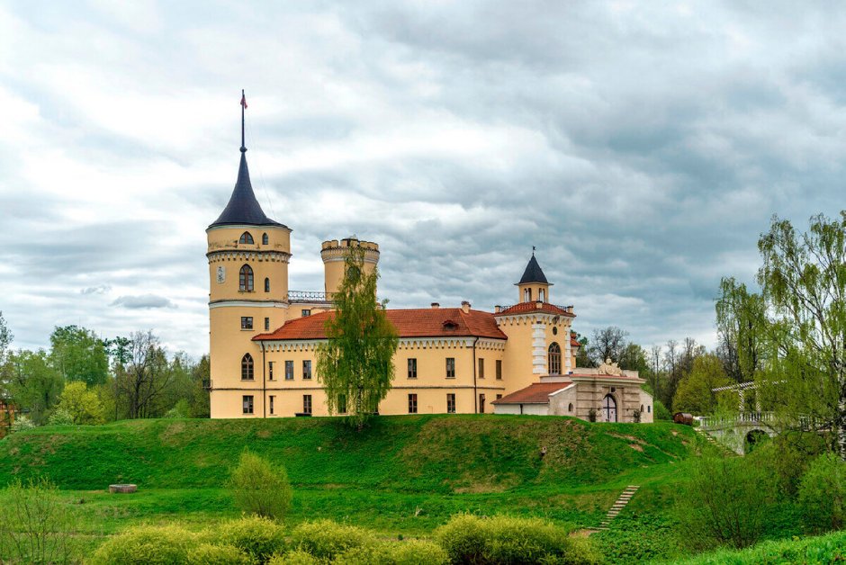 Замок Бип в Павловске