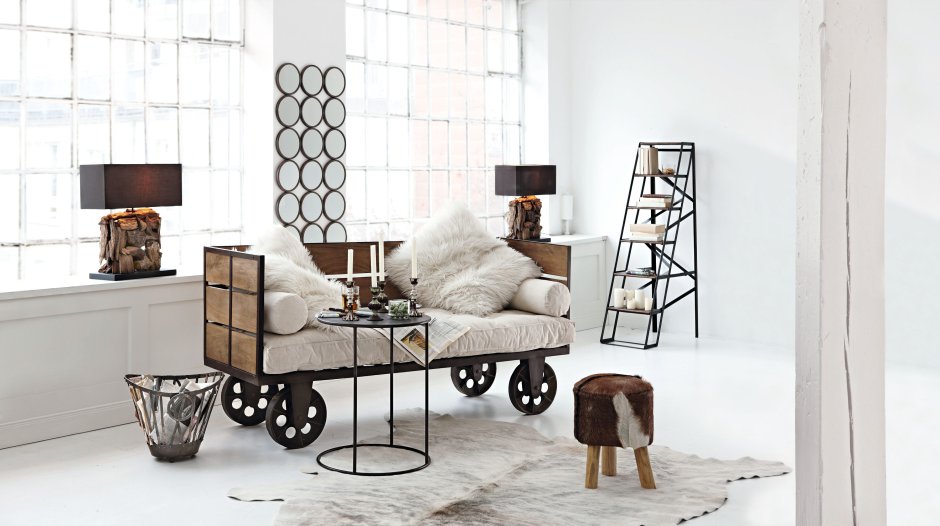 Пуф в интерьере лофт