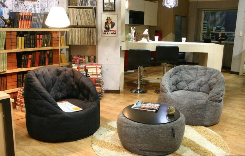 Пуфы для гостиной