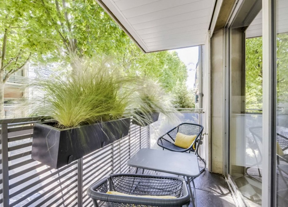 Balcon FILANT A Paris