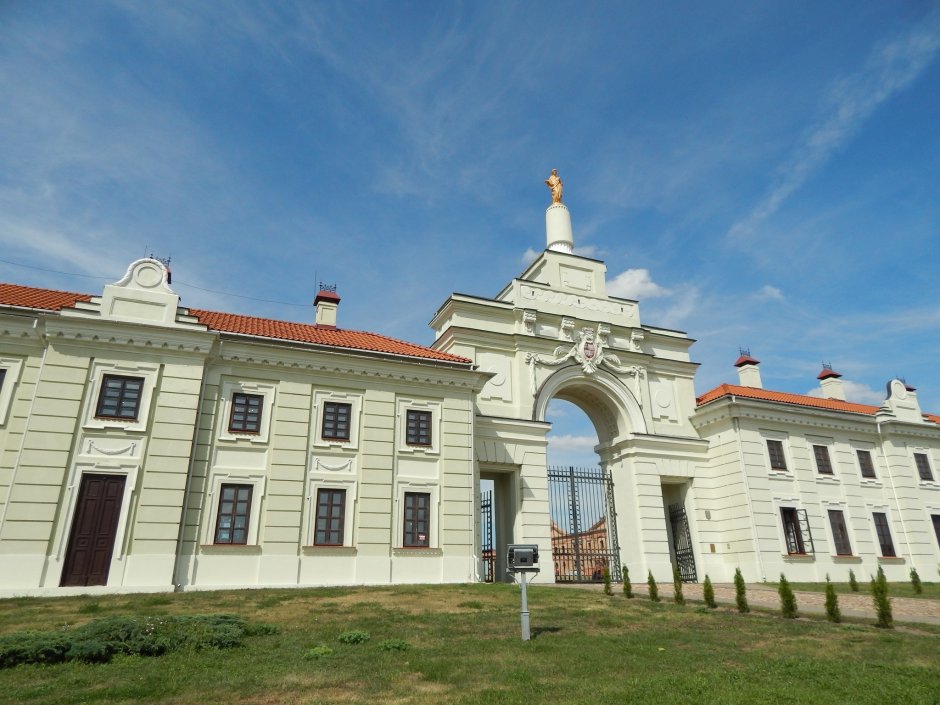Замок Сапеги в Ружанах