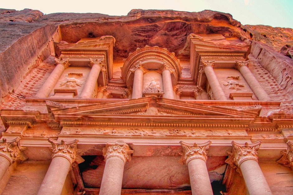 Храм-мавзолей Эль-Хазне внутри