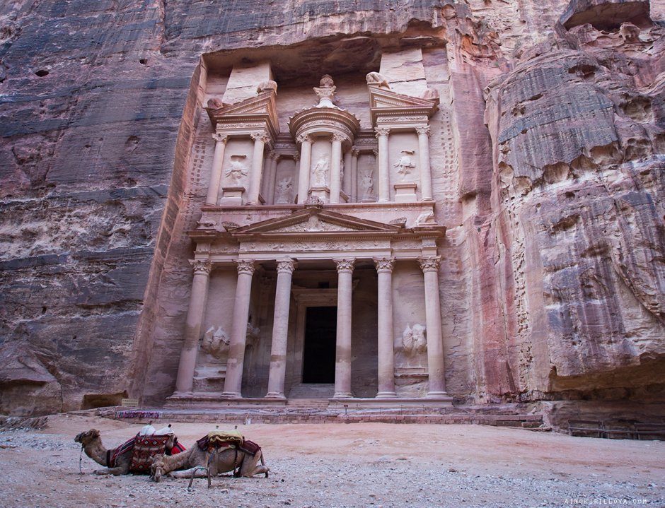 Храм Петра в Иордании