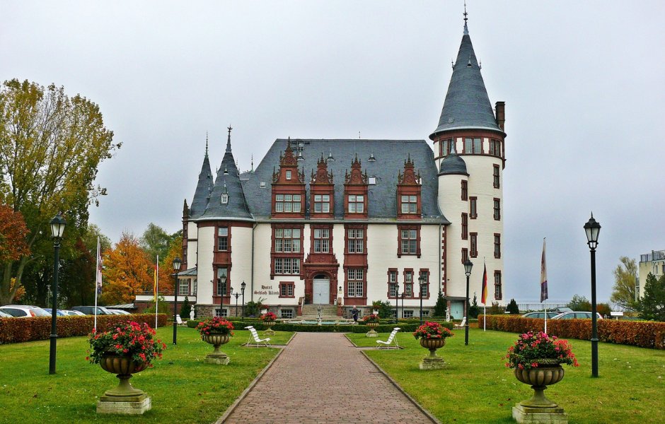 Дворец в Германии Нойшванштайн