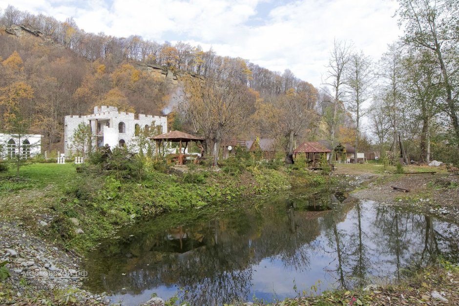 Стены в старинном стиле