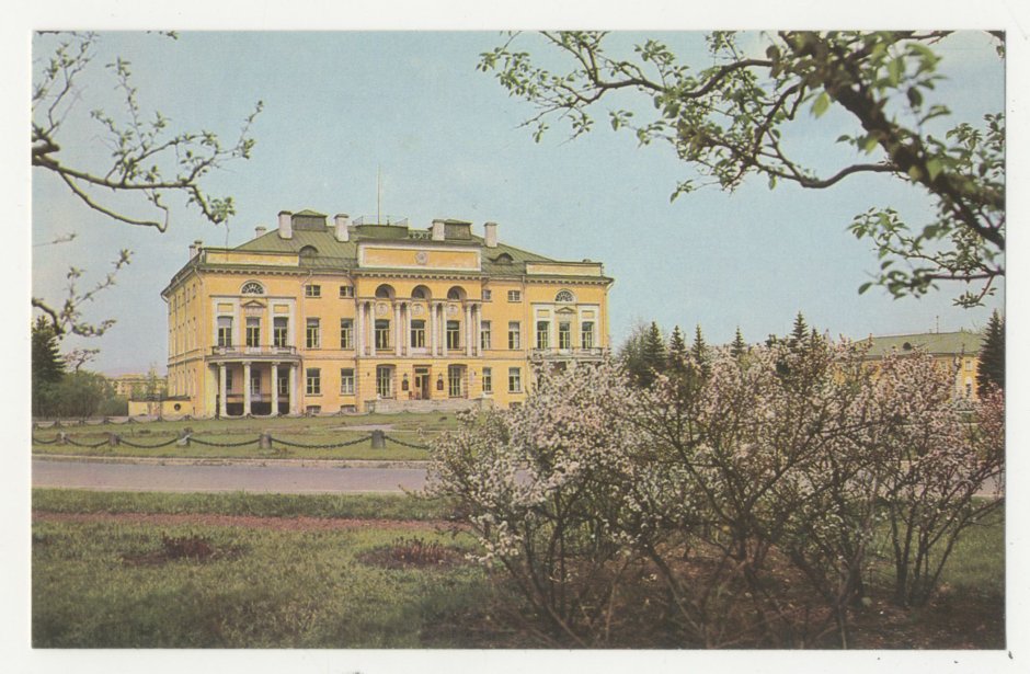 Александрийский дворец в Нескучном саду