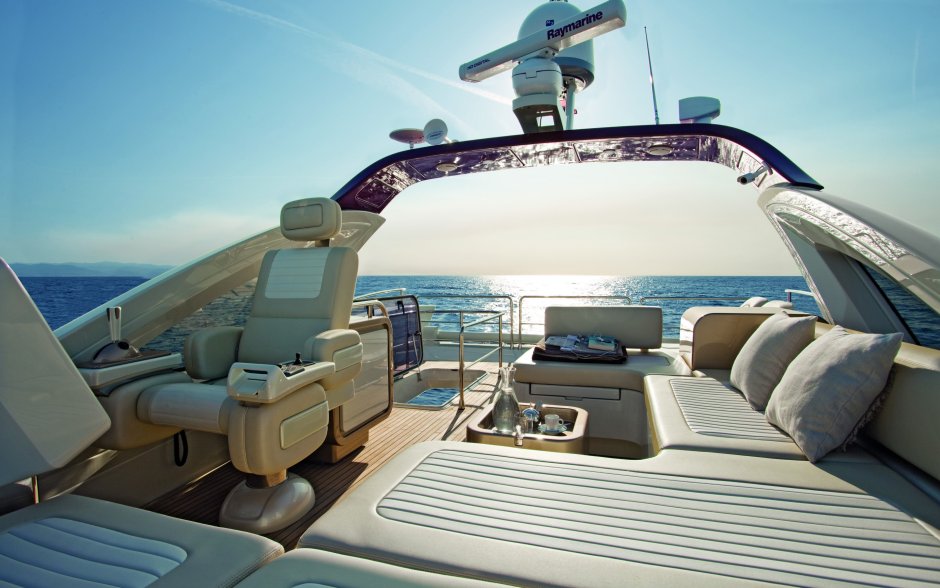 Azimut 72s