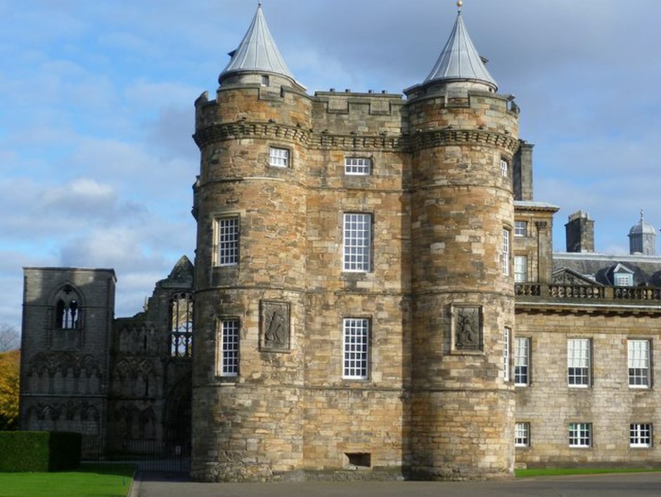 Эдинбург Шотландия Холирудский дворец