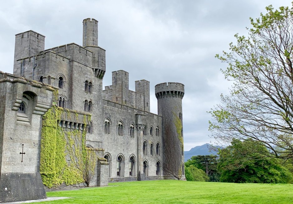 Замок Боделвидан в Уэльсе