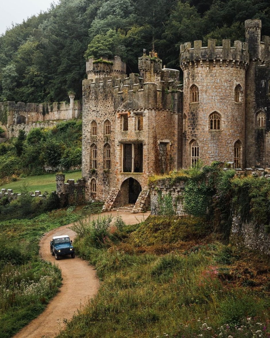 Замок «Грайч», Уэльс
