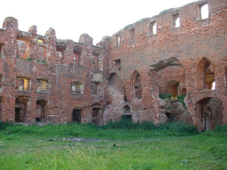 Руины замка Рагнит