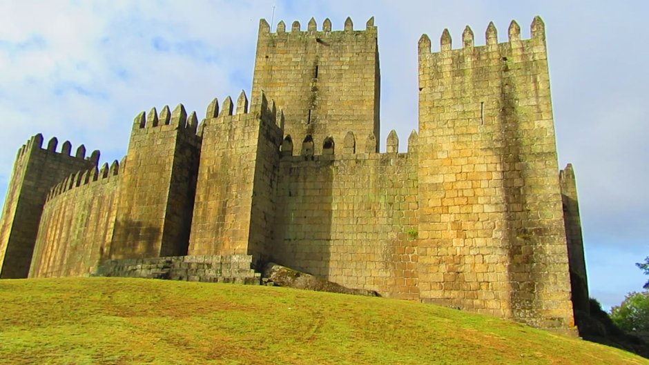 Замок Гимарайнш, Португалия Лиссабон