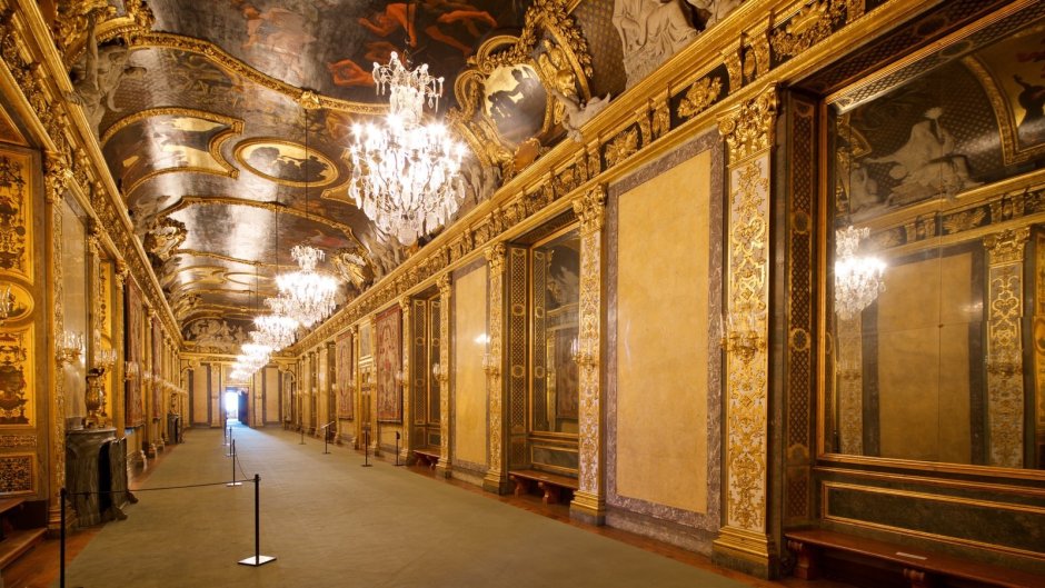 Королевский дворец в Стокгольме внутри