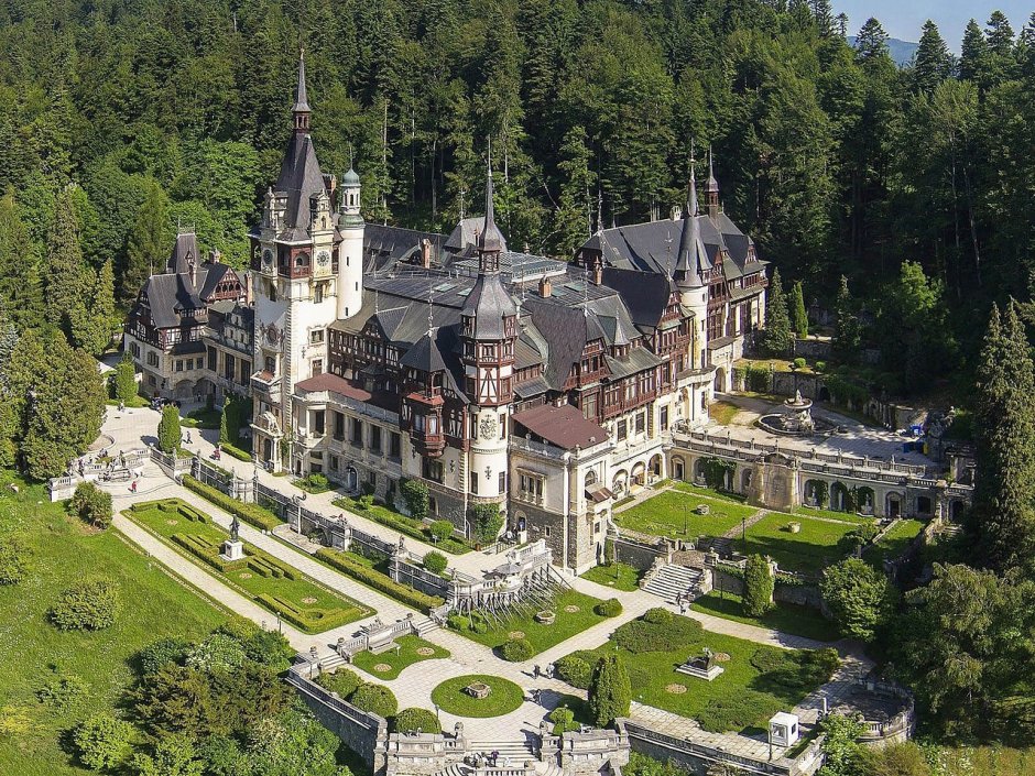 Замок Пелеш (Castelul peleş), Румыния.