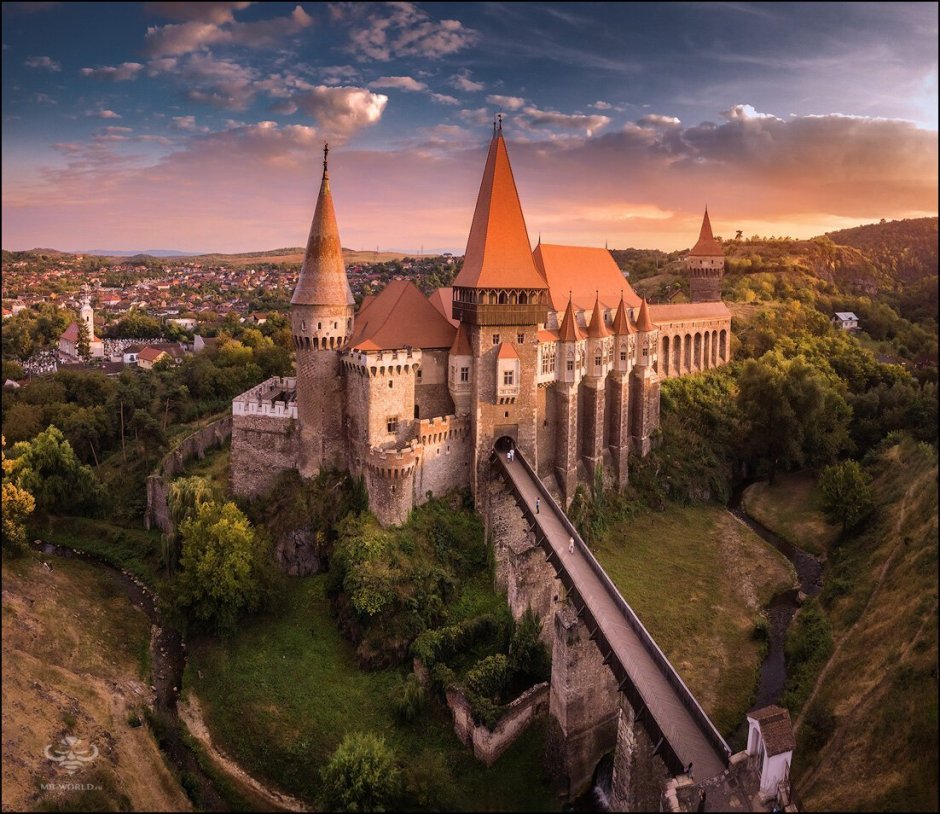 Замок Пелеш (Castelul peleş), Румыния.