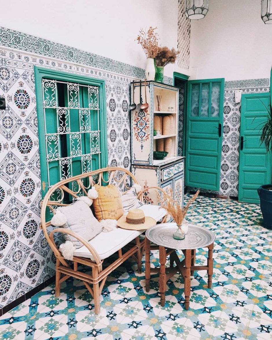 Стеллаж в марокканском стиле